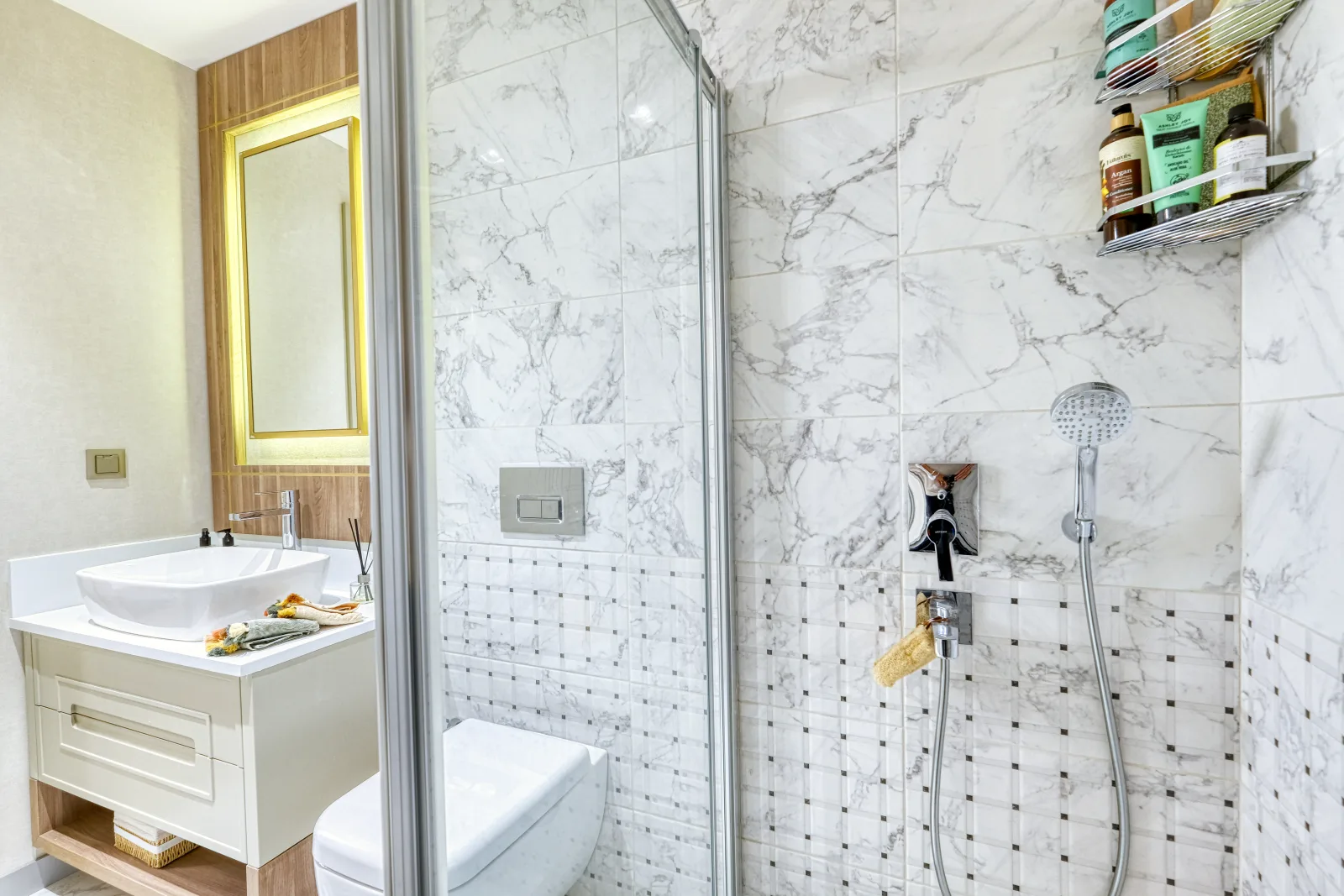 Bakirci Topkapi Sample apartment — twin vanity detail