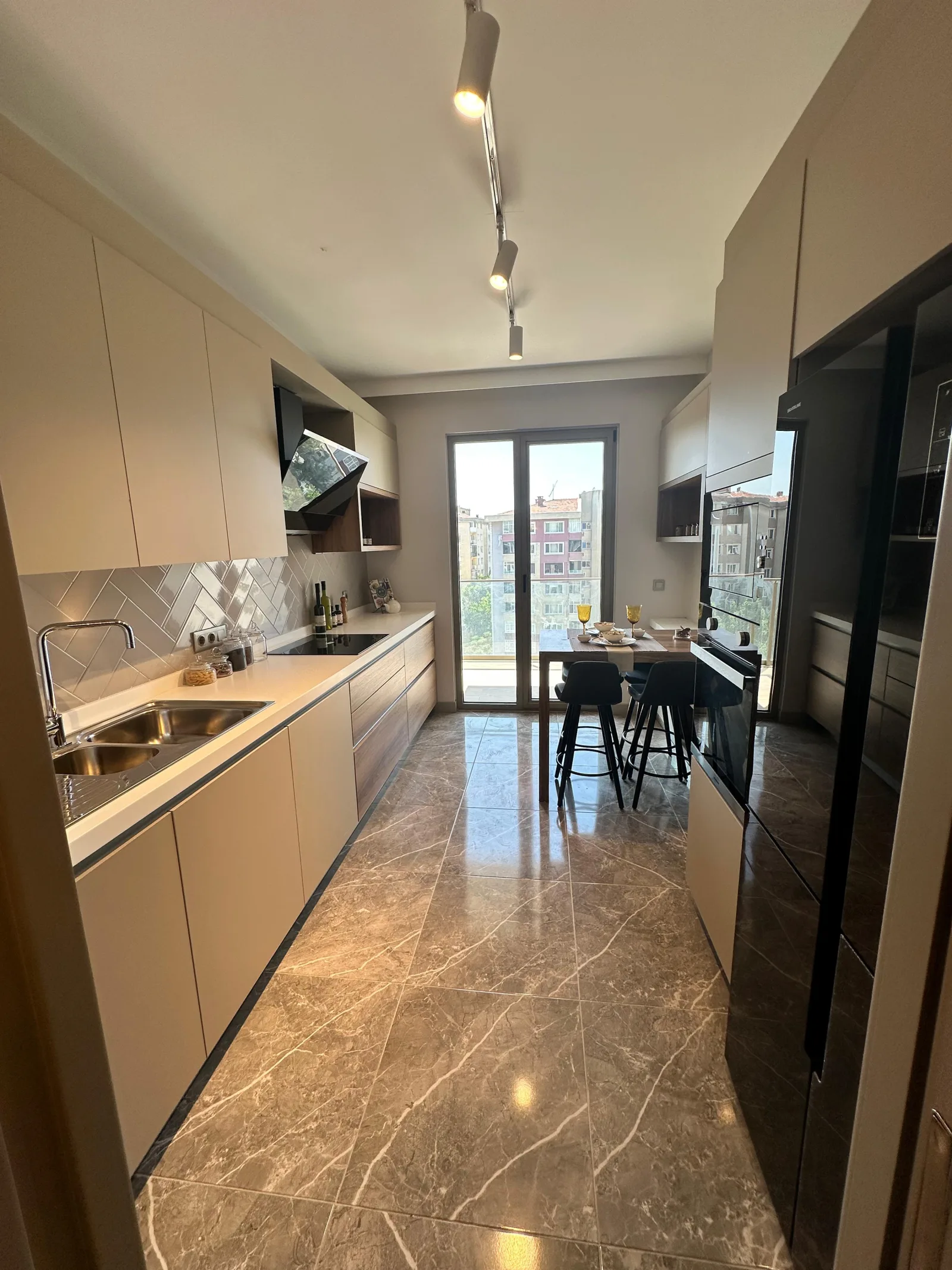 Bakirci Topkapi Sample apartment — built-in display niche