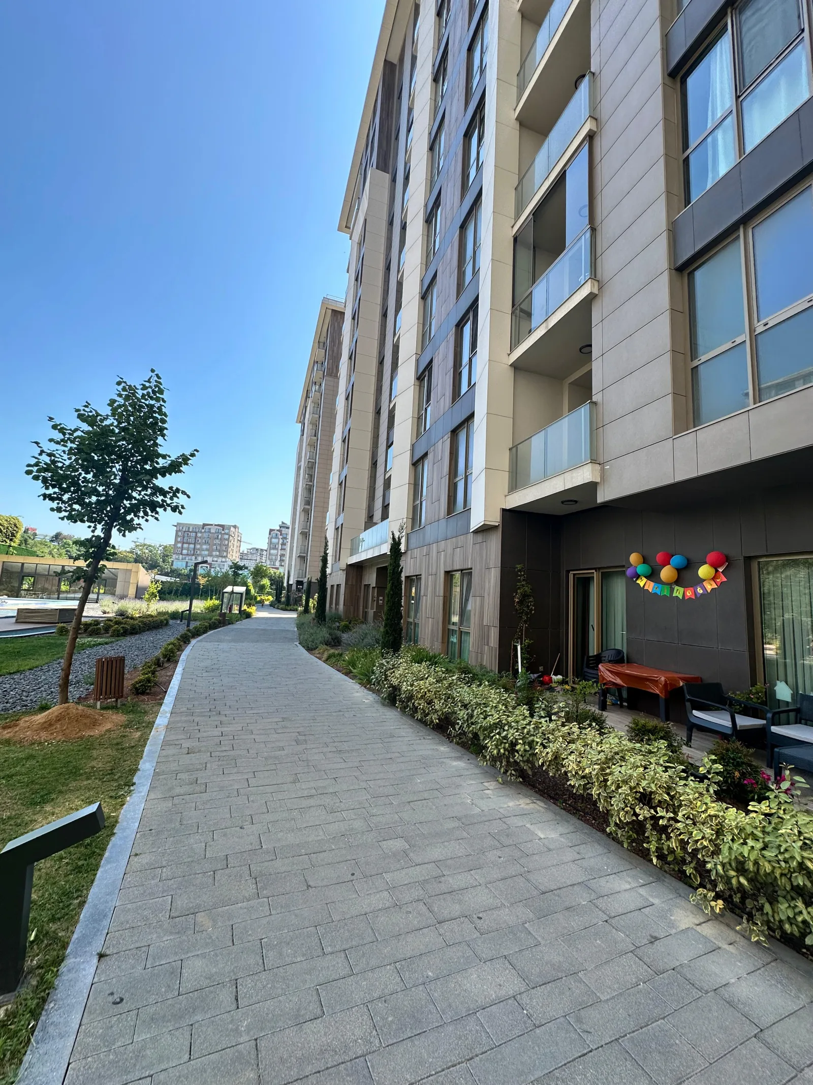 Bakirci Topkapi Residents' lounge, wide view