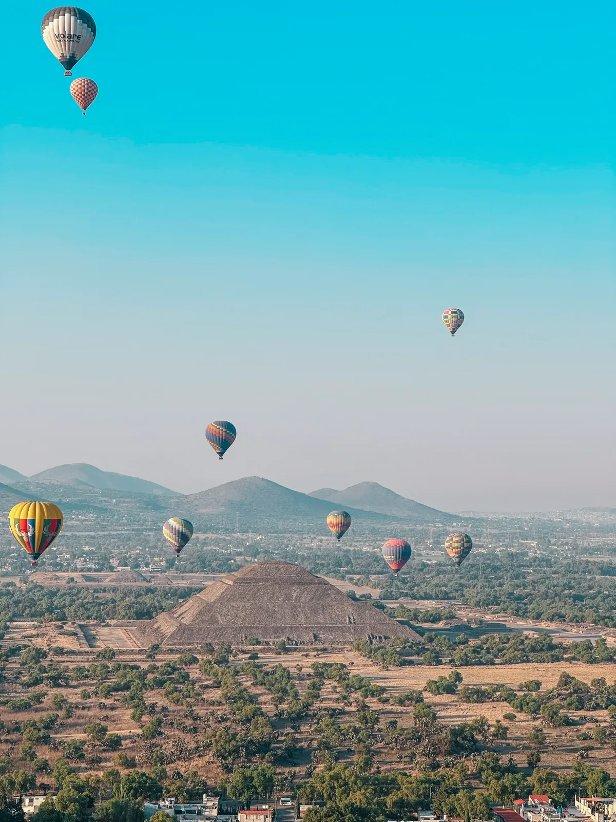 Teotihuacán Balloon Sunrise